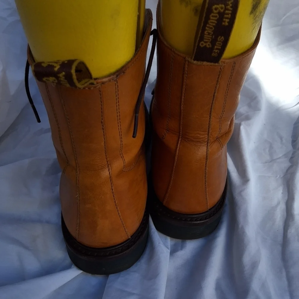 Dr. Martens Felicity Leather tie up boots M8/ W10